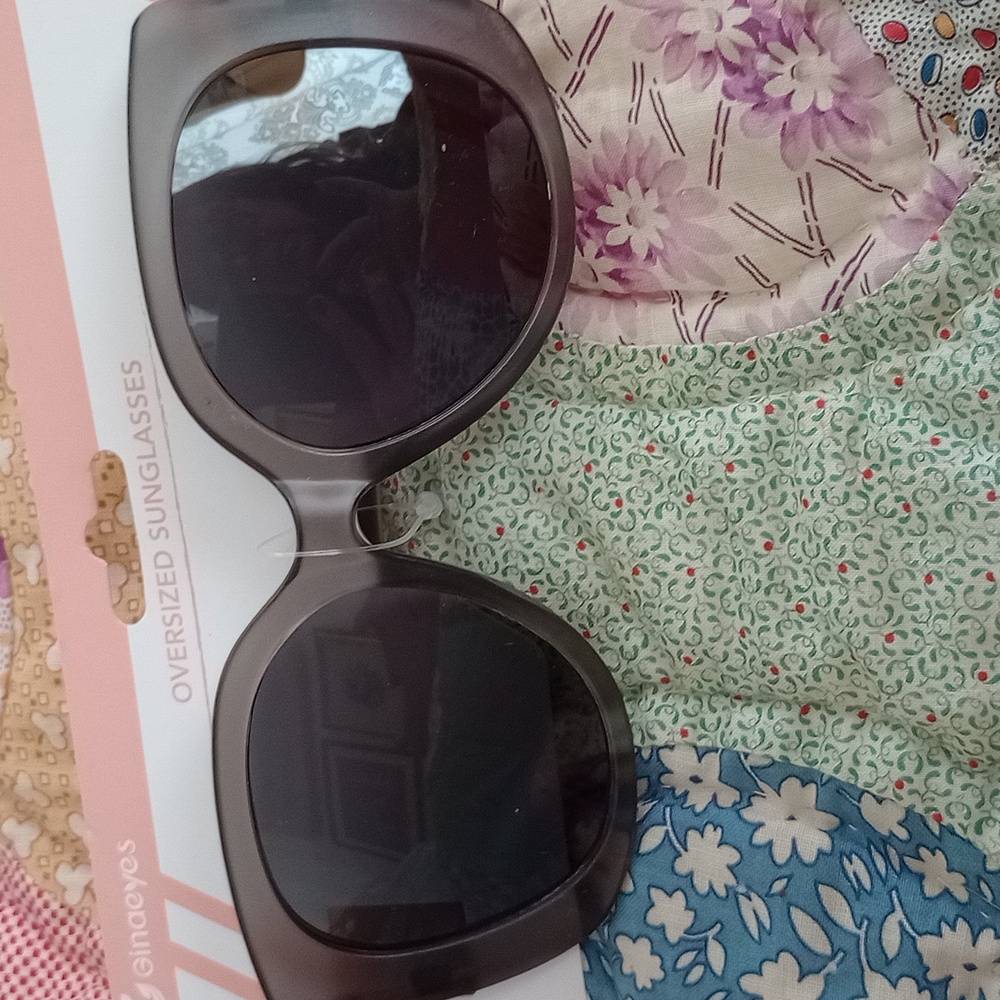 🧡$5 Bundle NWT U.V. Protection PANAMA GOLD Oversized Mauve/ Gray Sunglasses.
